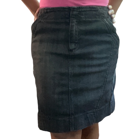 DKNY Black Denim Mini Skirt - Size 6 - Picture 3 of 6